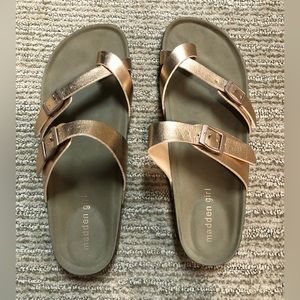 NWOT- never worn Birkenstocks